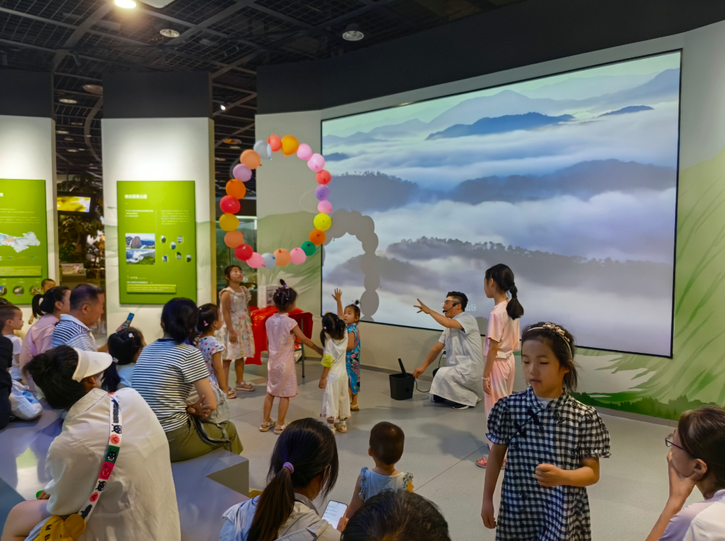 11:00空中芭蕾（自然展馆）